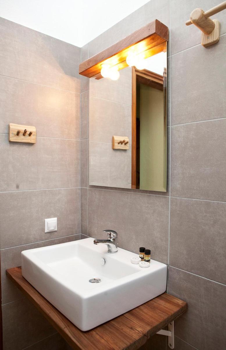 Victoria'S Guesthouse 다무하리 외부 사진